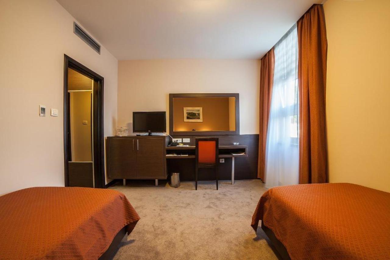 Hotel Terminus Podgorica Eksteriør billede