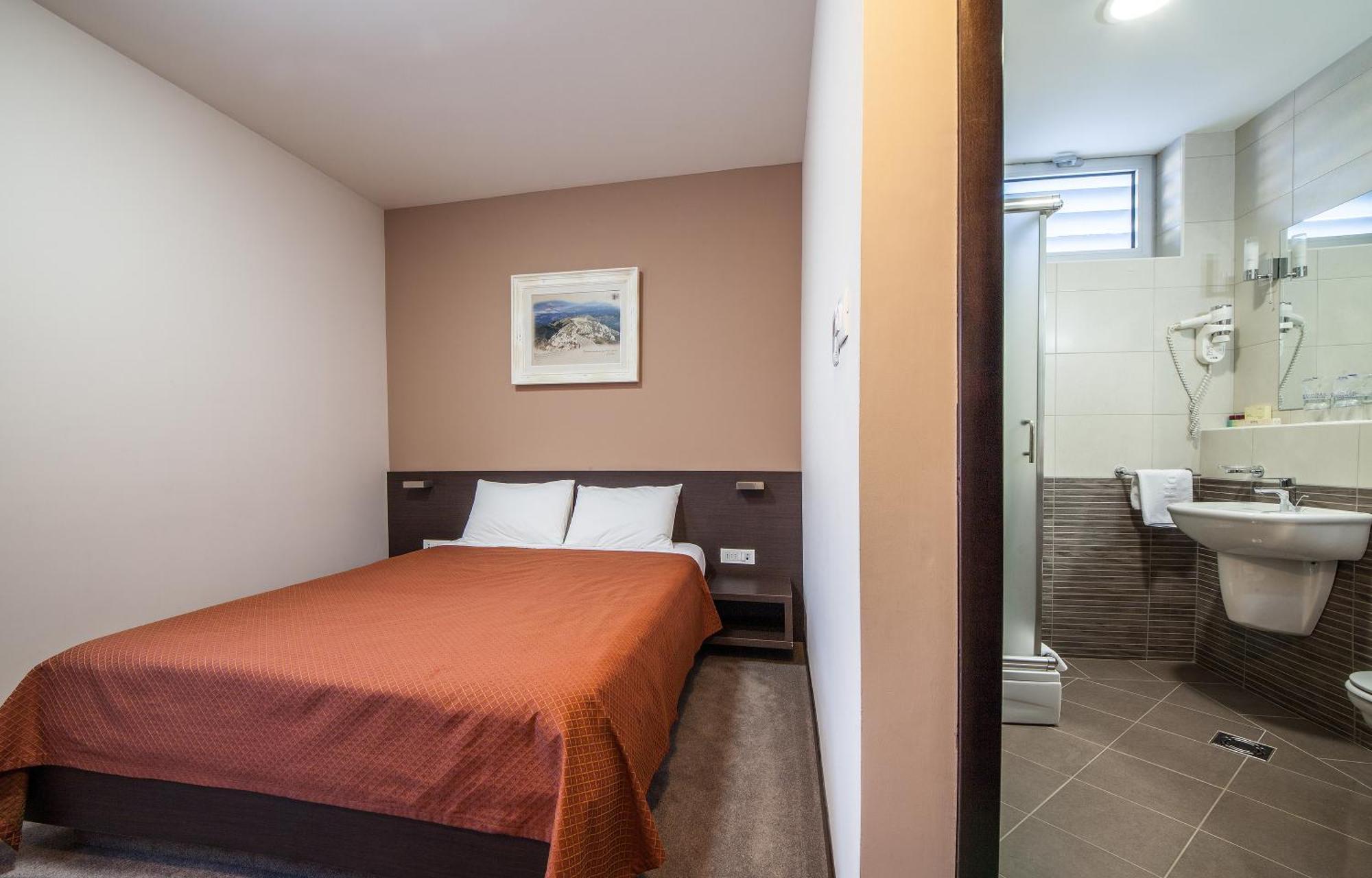 Hotel Terminus Podgorica Eksteriør billede