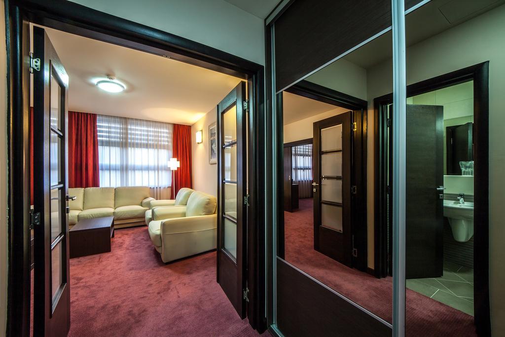 Hotel Terminus Podgorica Værelse billede